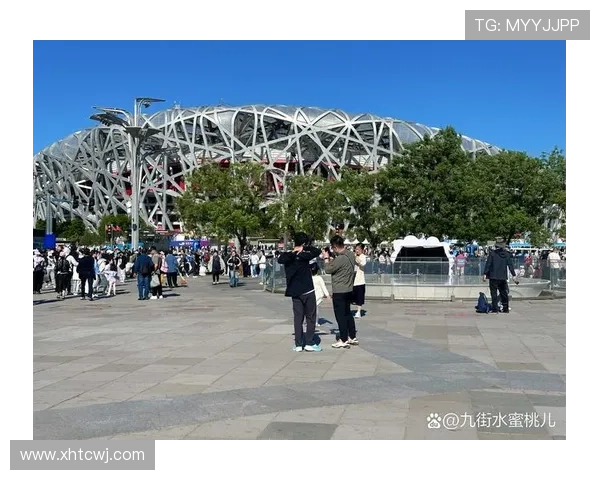 天空报道：比赛中心称主裁未见麦卡受伤无法暂停比赛